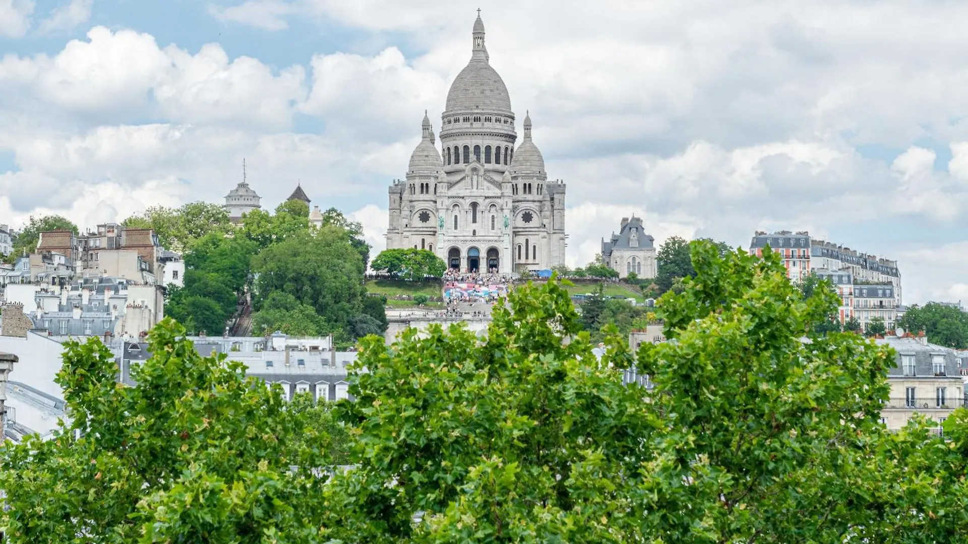 Montmartre - Appartement Avec Vue Sur Le Sacre-Coeur Parijs